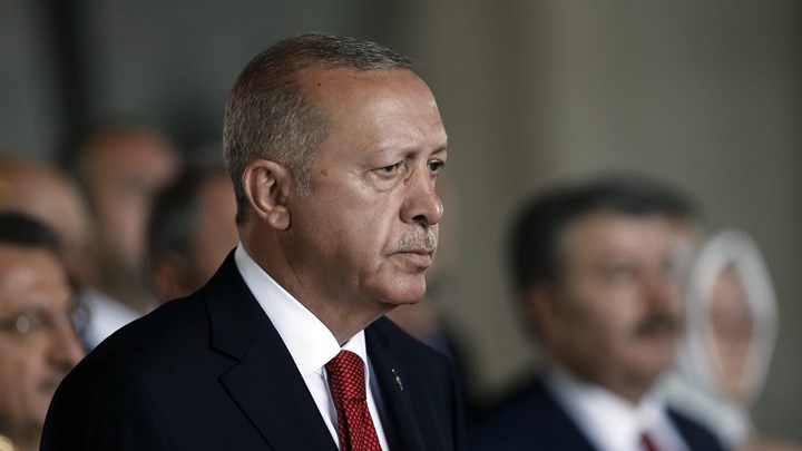 Νέος “πονοκέφαλος” για τον Ερντογάν – Πρώην αντιπρόεδρος της κυβέρνησής του ιδρύει νέο κόμμα