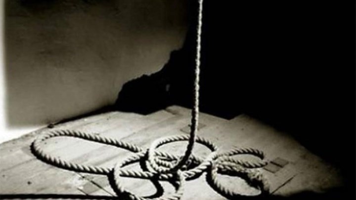 Φρίκη: Στραγγάλισε την πρώην σύντροφό του, την έθαψε στον κήπο της και μετά είδε πορνό – ΦΩΤΟ