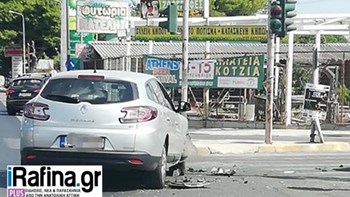 Τροχαίο ατύχημα στην Παλλήνη – Ένα παιδί ανάμεσα στους τραυματίες