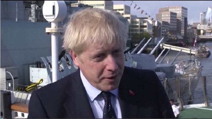 Ο Μπόρις Τζόνσον αρνείται ότι είπε ψέματα στη βασίλισσα Ελισάβετ – BINTEO