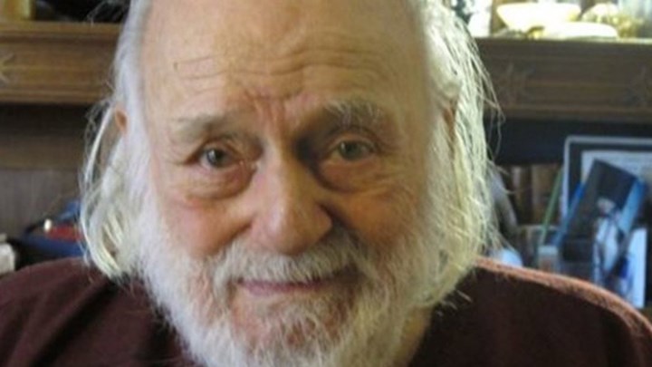 Νάνος Βαλαωρίτης: Ο ποιητής που σημάδεψε τα ελληνικά γράμματα με το έργο του – ΒΙΝΤΕΟ