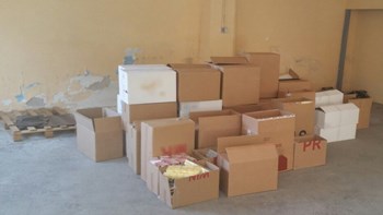 Συνελήφθη ο βασικός προμηθευτής λαθραίων τσιγάρων στην ΑΣΟΕΕ έπειτα από αστυνομική επιχείρηση – ΦΩΤΟ – ΒΙΝΤΕΟ