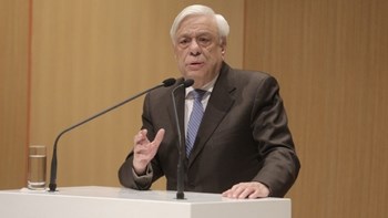 Παυλόπουλος: Η ΕΕ δεν πρέπει να επιτρέψει την υπαναχώρηση του Δημοκρατικού Ιδεώδους