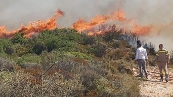 Φωτιά στο Κερί: Εκκενώθηκε ξενοδοχείο – Απομακρύνθηκαν περίπου 120 άτομα