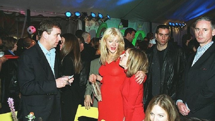 «Πιπεράτες» αποκαλύψεις από την Κόρτνεϊ Λαβ για τον πρίγκιπα Άντριου – ΦΩΤΟ