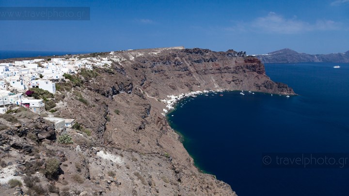 Κραυγή αγωνίας των κατοίκων της Θηρασιάς για την ακτοπλοϊκή σύνδεση: Μας έχουν αφήσει στο έλεος του Θεού