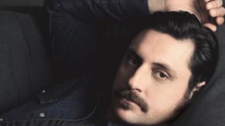 Ο Χρυσοστόμου πλάι στην Κίτσου στην “Μήδεια” του Μουμουλίδη