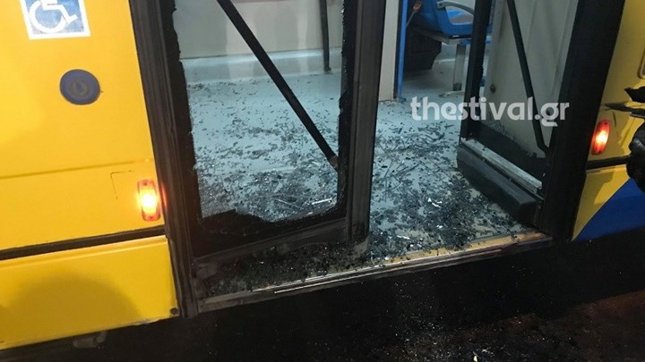 Τρόμος σε λεωφορείο του ΟΑΣΘ: Άγριο ξύλο μεταξύ αλλοδαπών – ΦΩΤΟ – ΒΙΝΤΕΟ