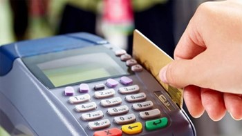 Περισσότερες ηλεκτρονικές αποδείξεις για το αφορολόγητο – Πώς θα διαμορφωθούν οι κλίμακες