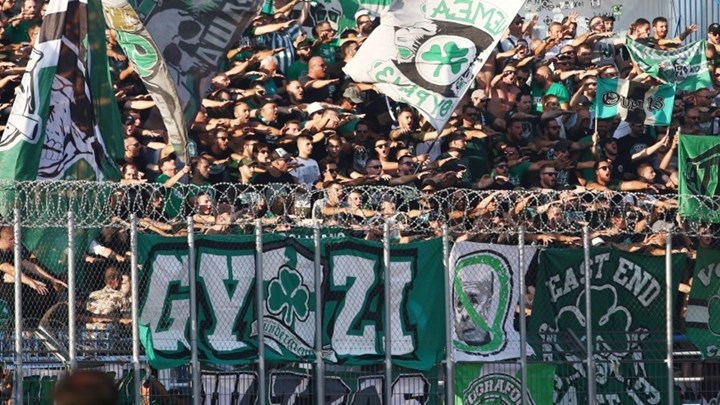 Αντιπροσωπεία των οπαδών του Παναθηναϊκού στο Κορωπί – «Σκληρή γλώσσα» στους παίκτες του «τριφυλλιού» – Τι ζήτησαν για το ντέρμπι με τον Ολυμπιακό