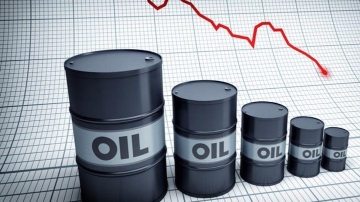 Συνεχίζεται η πτώση των τιμών του πετρελαίου