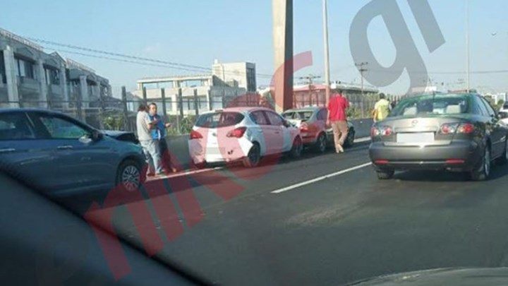 Τροχαίο στην Αθηνών-Λαμίας: Αυξημένη κίνηση στο ύψος της Βαρυμπόμπης – ΦΩΤΟ αναγνώστη