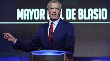 Ο δήμαρχος της Νέας Υόρκης απέσυρε την υποψηφιότητά του για το χρίσμα των Δημοκρατικών στις προεδρικές εκλογές του 2020