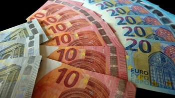 Η κυβέρνηση “βλέπει” πρόσθετες μειώσεις φόρων έως 840 εκατ. ευρώ το 2020