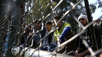 Συναγερμός στην κυβέρνηση για τις συνθήκες στη Μόρια – Περισσότεροι από 12.000 οι πρόσφυγες