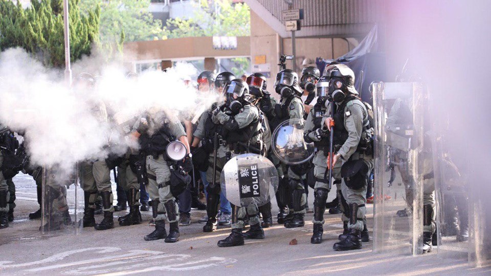 Ένταση και χημικά σε πορεία στο Χονγκ Κονγκ – ΦΩΤΟ – ΒΙΝΤΕΟ