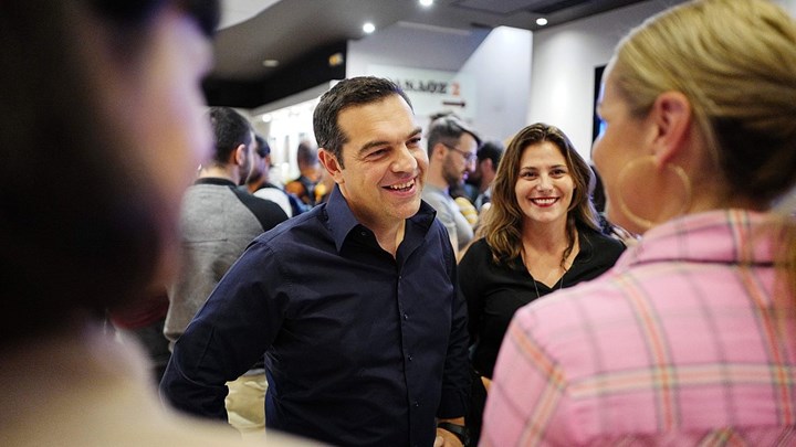 Στο σινεμά ο Τσίπρας και η Μπαζιάνα – Ποια ταινία παρακολούθησαν