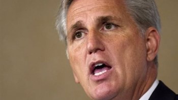 Ο ηγέτης των Ρεπουμπλικανών: Η Πελόζι δεν μπορεί μονομερώς να αποφασίσει ότι βρισκόμαστε σε έρευνα παραπομπής