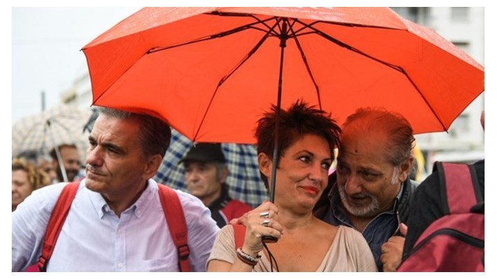 Οργισμένη ανακοίνωση της ΑΔΕΔΥ για την παρουσία Τσακαλώτου στην απεργιακή συγκέντρωση