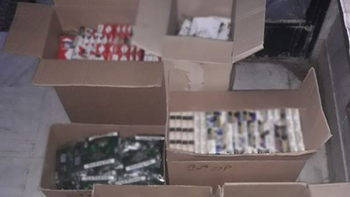 Ποσότητα «μαμούθ» λαθραίων καπνικών προϊόντων εντοπίστηκε στην Κηφισιά
