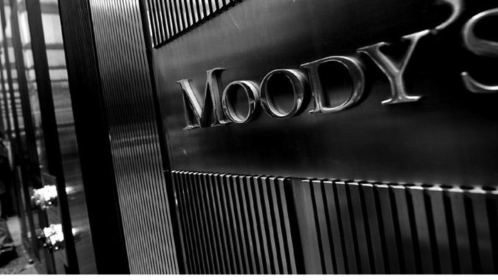 “Καμπανάκι” από τη Moody’s για τις ελληνικές τράπεζες μετά την κατάρρευση της Thomas Cook