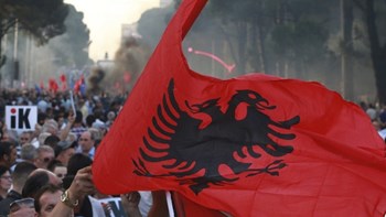 Γερμανική Βουλή: Ενστάσεις για την έναρξη ενταξιακών διαπραγματεύσεων της Αλβανίας με την ΕΕ