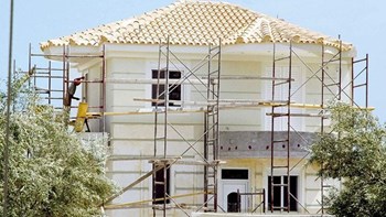 Έρχεται έκπτωση φόρου για επισκευές σε ακίνητα – Πώς θα πληρώσουν λιγότερα οι ιδιοκτήτες