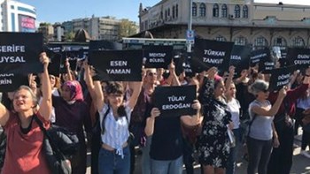 Διαδήλωση στην Κωνσταντινούπολη για τη βία σε βάρος των γυναικών