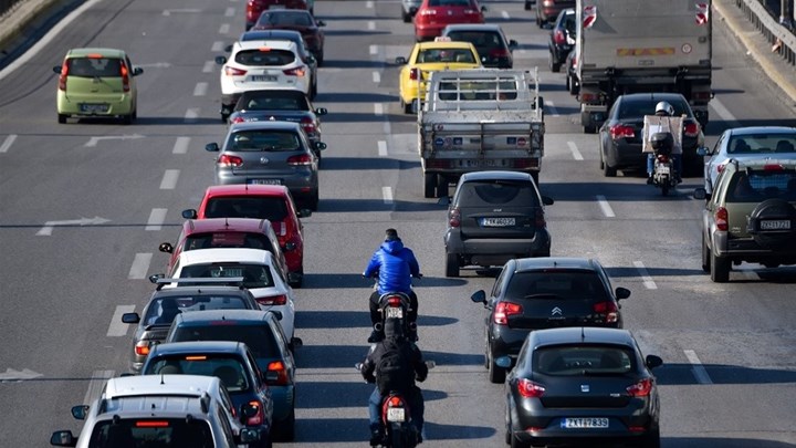 Ποια καθαρά αυτοκίνητα θα έχουν χαμηλότερους φόρους – Το σχέδιο της κυβέρνησης