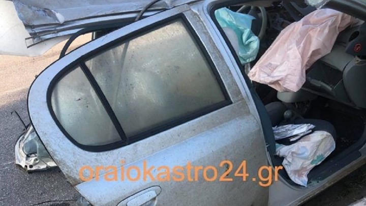 Σοκαριστικές εικόνες από το θανατηφόρο τροχαίο έξω από τη Θεσσαλονίκη – ΦΩΤΟ – ΒΙΝΤΕΟ