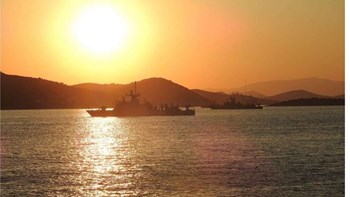 Τουρκικό drone πάνω από ελληνικά πολεμικά πλοία στη Σκύρο