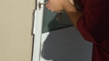Βανδαλισμοί σε σχολείο στην Κρήτη – Μπλόκαραν τις κλειδαριές με οδοντογλυφίδες – ΦΩΤΟ