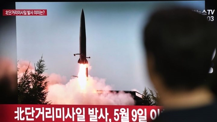 Νότια Κορέα: Πιθανόν από υποβρύχιο η εκτόξευση των βαλλιστικών πυραύλων