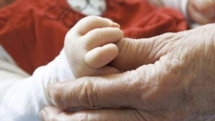 Στοιχεία-σοκ για την υπογεννητικότητα: Η Ελλάδα χώρα γερόντων το 2050