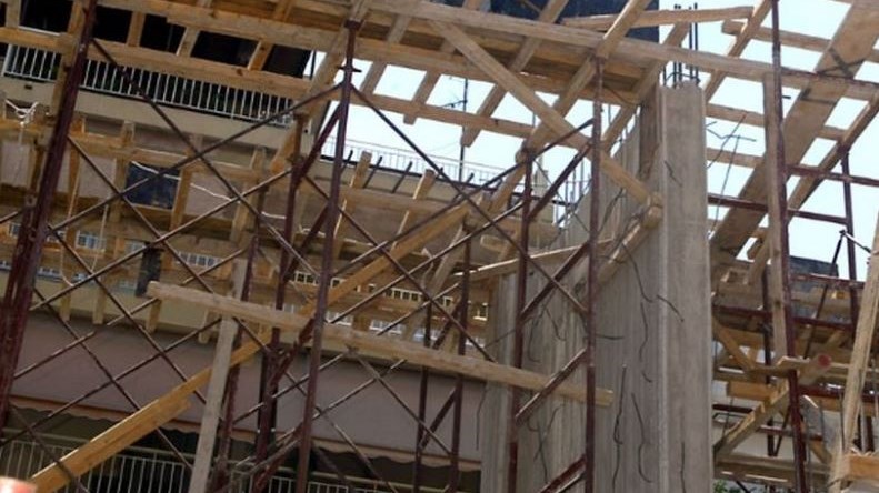 Εργατικό δυστύχημα στον Βόλο: Νεκρός άνδρας που έπεσε από οικοδομή