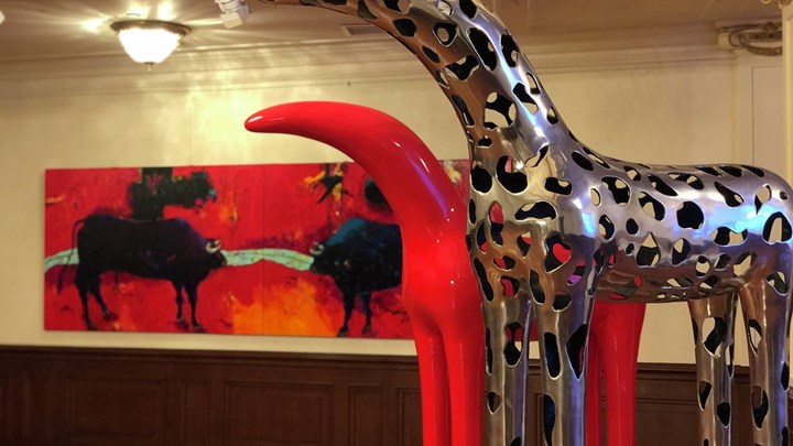 ENIGMA: Η ατομική έκθεση ζωγραφικής και γλυπτικής του Κωστή Γεωργίου στην Κωνσταντινούπολη