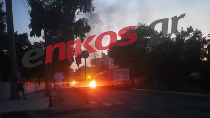 Φωτιά σε βανάκι στα Βριλήσσια – ΦΩΤΟ – ΒΙΝΤΕΟ αναγνώστη