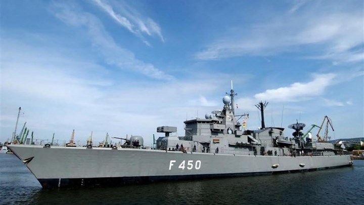 Παρμενίων 2019: Προσάραξε η φρεγάτα “Έλλη” σε αβαθή στη Σαμοθράκη