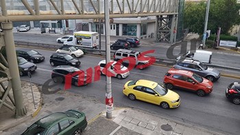 Κυκλοφοριακό κομφούζιο στην Αθήνα – Δείτε ποιοι δρόμοι είναι μποτιλιαρισμένοι