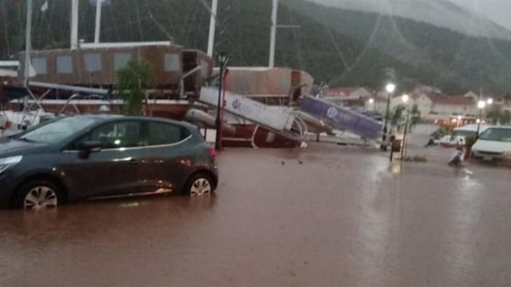 “Πνίγηκε” το χωριό Αγία Ευφημία στην Κεφαλονιά – ΒΙΝΤΕΟ