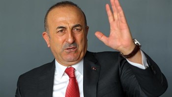 Τσαβούσογλου: Η Τουρκία είναι αποφασισμένη να καθαρίσει τα σύνορά της με τη Συρία από τους μαχητές και να εγγυηθεί την ασφάλεια