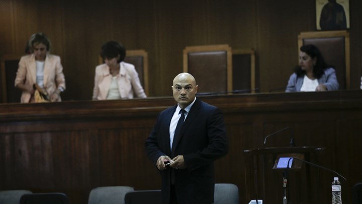 Γερμενής στη δίκη της Χρυσής Αυγής: “Πολιτική” η δίωξή μου – Δύο παρέες τσακώνονταν κι ένας ηλίθιος έκανε αυτό που δεν έπρεπε