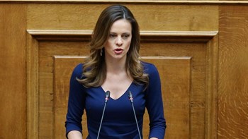 Αχτσιόγλου: Η κυβέρνηση ετοιμάζει παρεμβάσεις κατά του δημόσιου συστήματος κοινωνικής ασφάλισης