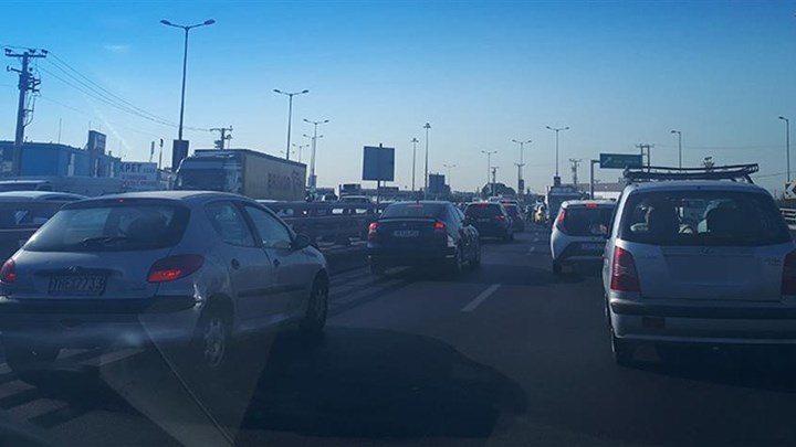 Τροχαίο ατύχημα στην Εθνική Οδό Αθηνών – Λαμίας – Μποτιλιάρισμα στην άνοδο