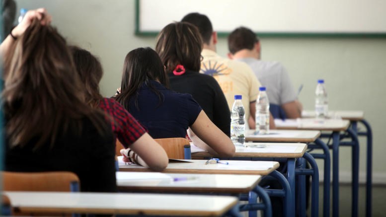 Έως 1.000 ευρώ το μήνα κοστίζει η “δωρεάν παιδεία”