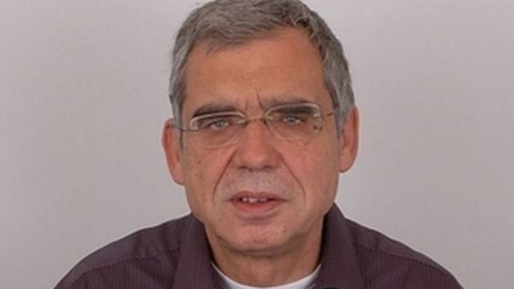 Πέθανε ο δημοσιογράφος Κώστας Καίσαρης – Ήταν ο θρυλικός “Αποδυτηριάκιας”