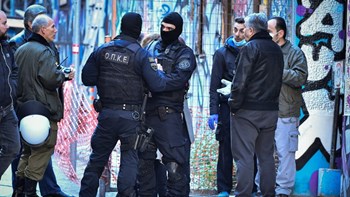 Δύο συλλήψεις στα Εξάρχεια για διακίνηση ναρκωτικών