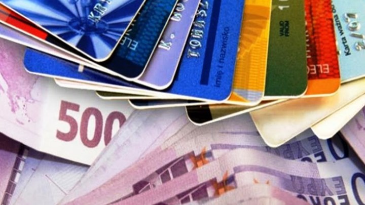 Χρέωση ακόμη και για την αλλαγή PIN – Για ποιες συναλλαγές οι τράπεζες επιβάλλουν προμήθειες