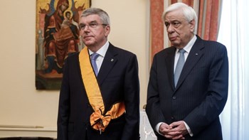 Το παράσημο του Μεγαλόσταυρου του Τάγματος του Φοίνικος απένειμε στον πρόεδρο της ΔΟΕ ο Παυλόπουλος