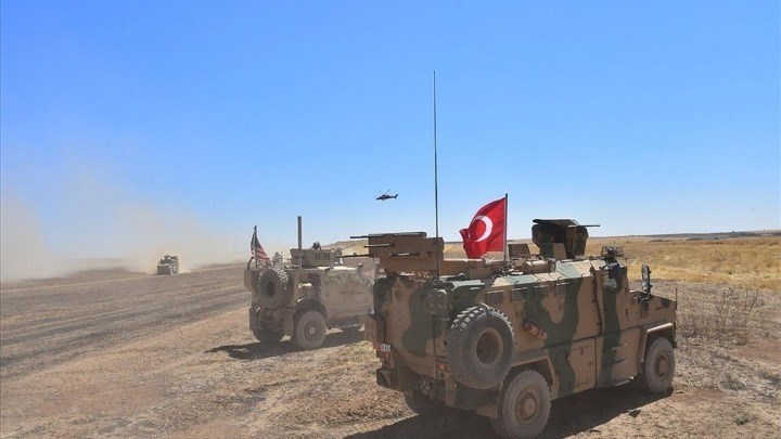 Οι κάτοικοι εγκαταλείπουν μαζικά τις συριακές περιοχές που βομβαρδίζουν τα τουρκικά μαχητικά